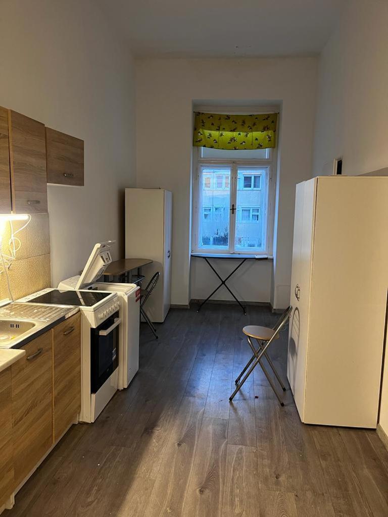 Fantomas*** City Center Apartments No2 3Bedroom + Living Room 松博特海伊 外观 照片